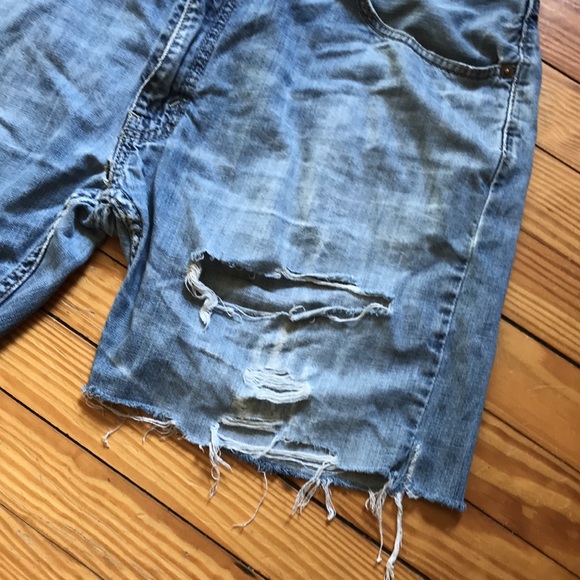 Distressed Levi cutoff Jean shorts 35 waist - Picture 3 of 11